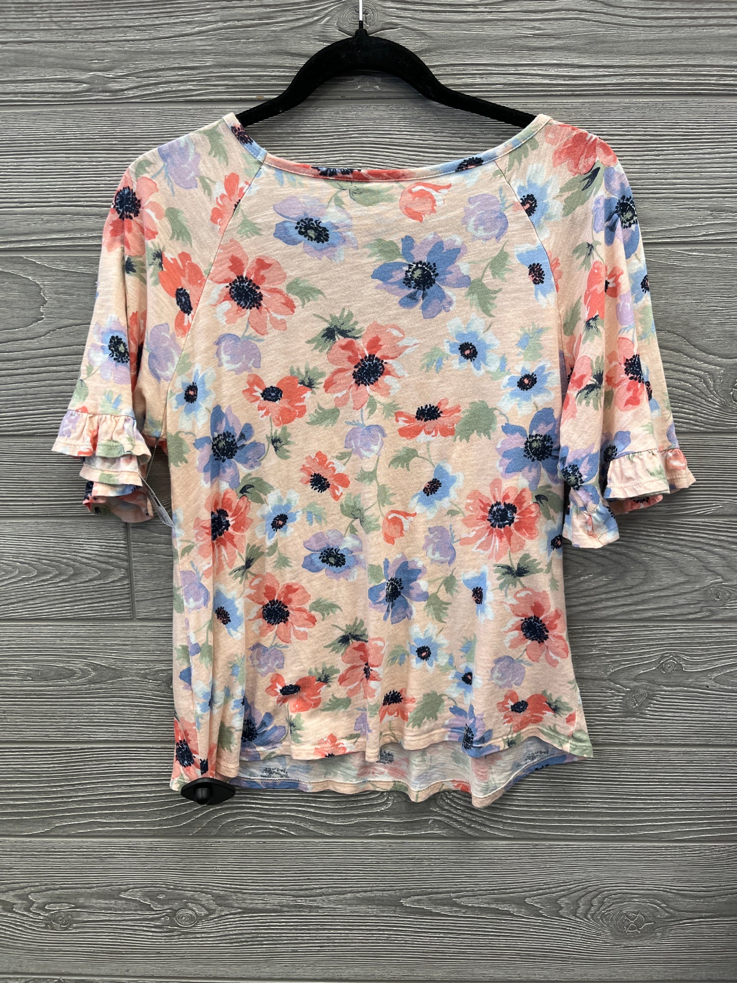 Top Short Sleeve By Clothes Mentor In Floral Print, Size: M