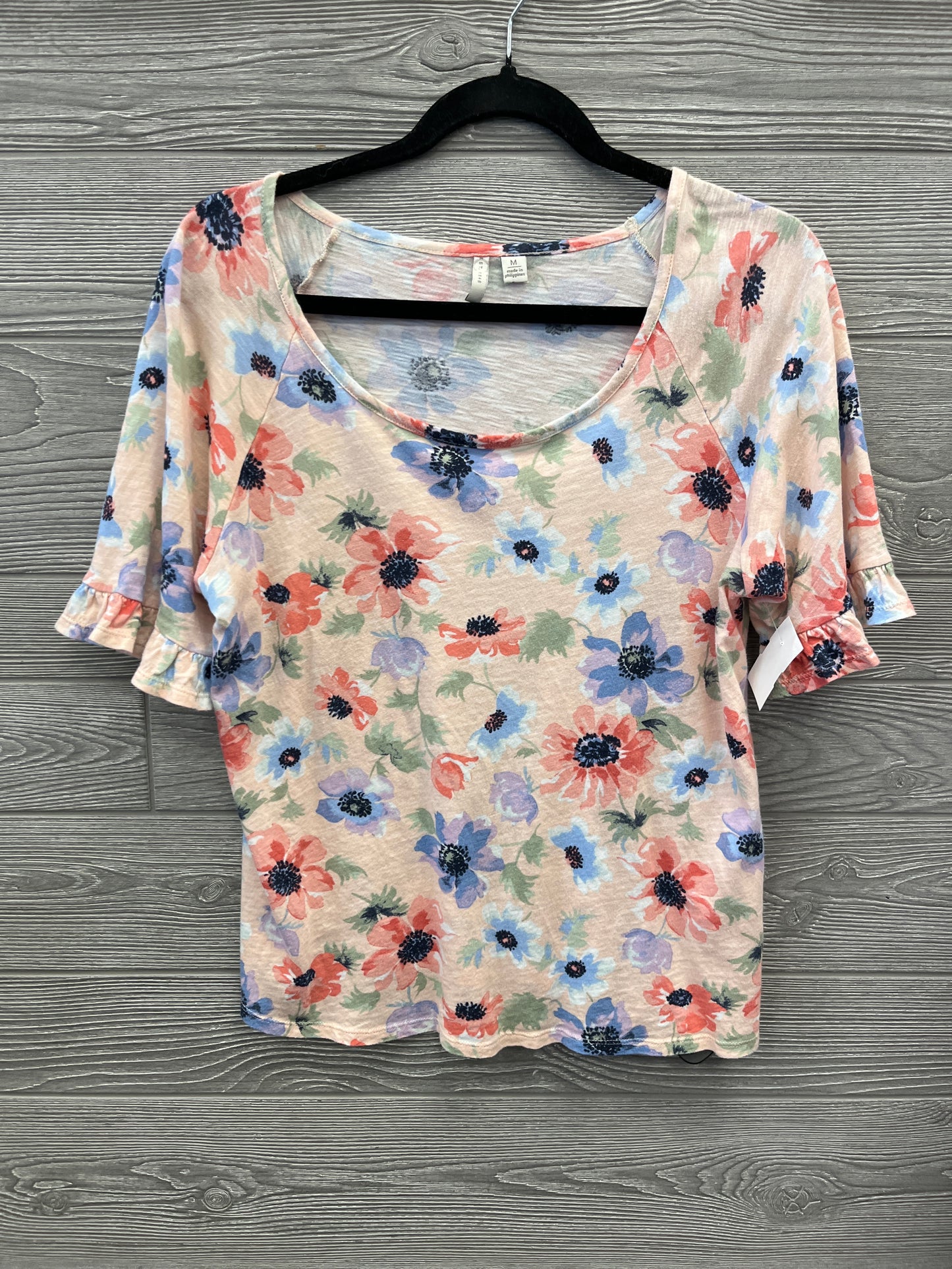 Top Short Sleeve By Clothes Mentor In Floral Print, Size: M