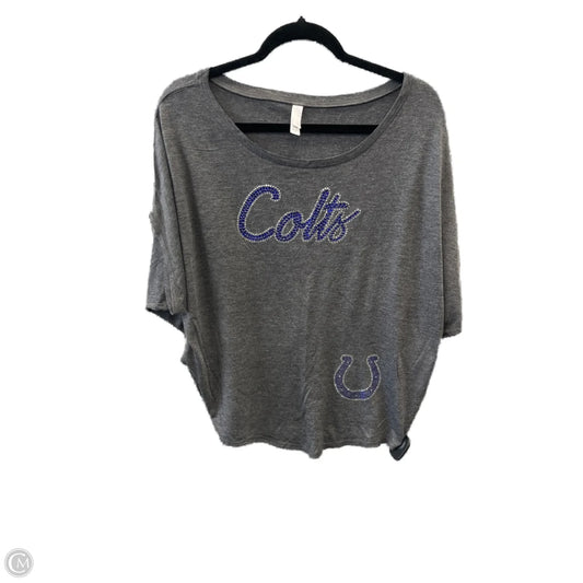 Top Short Sleeve By Clothes Mentor In Grey, Size: M