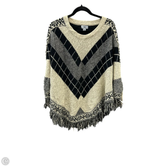 Shawl By Clothes Mentor In Cream, Size: L