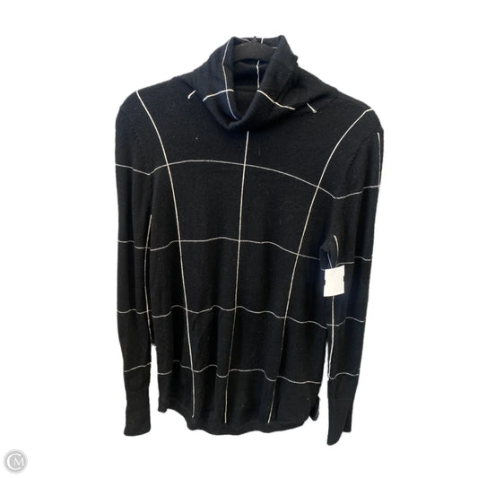 Sweater By Clothes Mentor In Black & White, Size: M