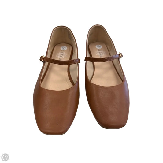 Shoes Flats By Serra In Brown, Size: 10