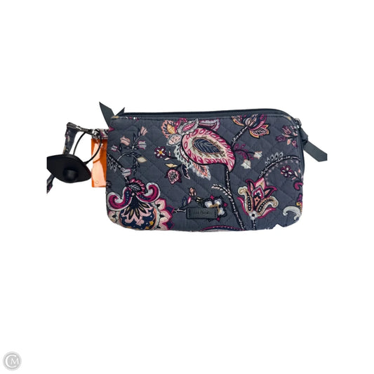 Wristlet By Vera Bradley, Size: Medium