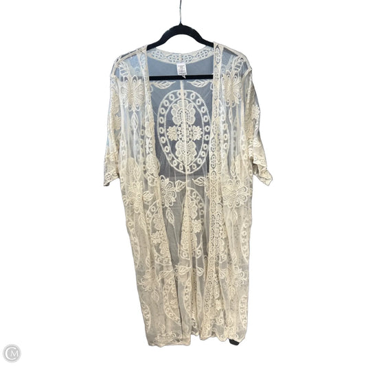 Kimono By Clothes Mentor In Cream, Size: S