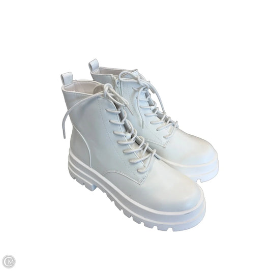 Boots Ankle Flats By Dirty Laundry In White, Size: 7.5