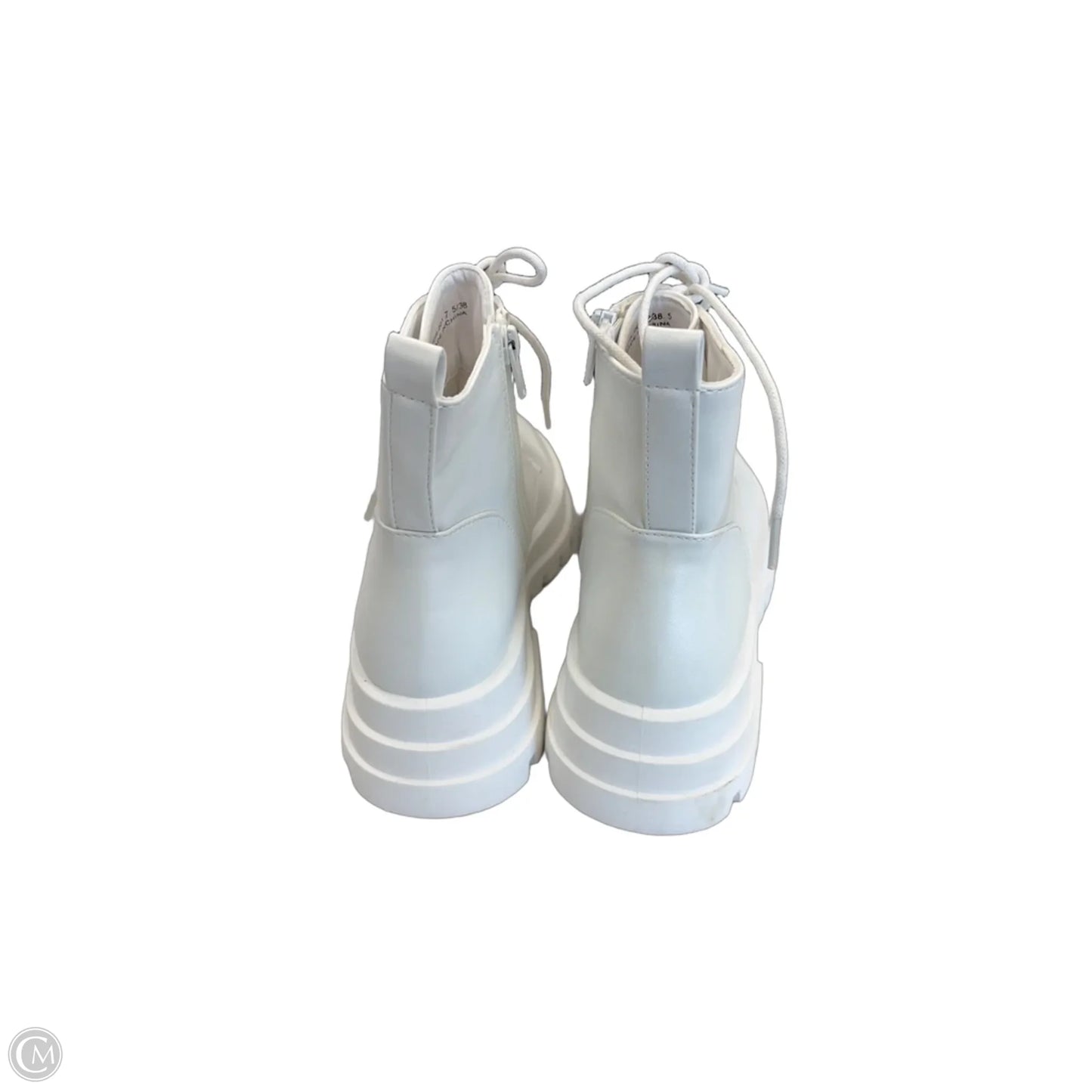 Boots Ankle Flats By Dirty Laundry In White, Size: 7.5