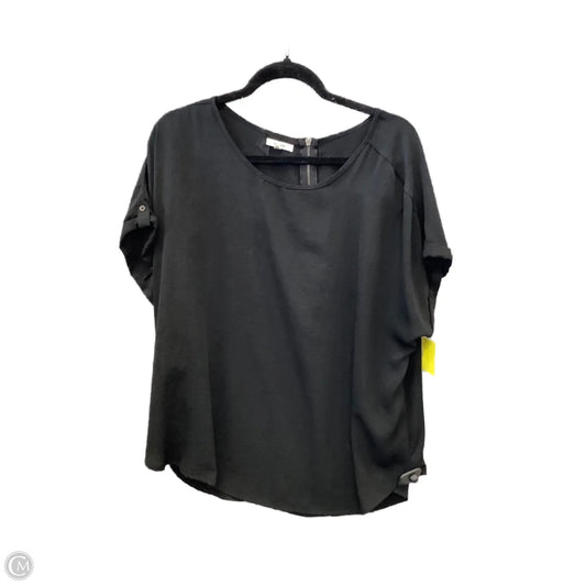 Top Short Sleeve By Maurices In Black, Size: 1x
