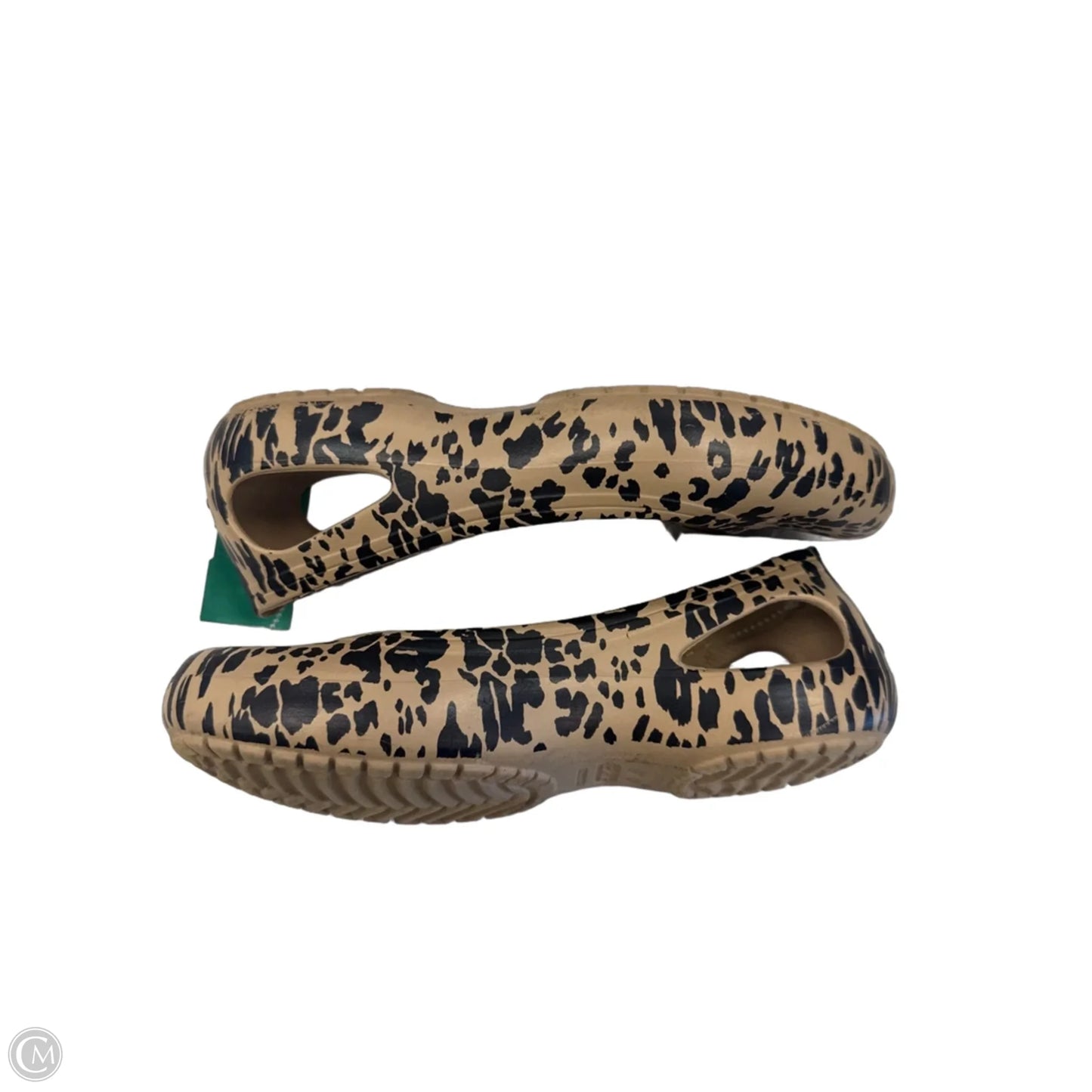 Shoes Flats By Crocs In Animal Print, Size: 7