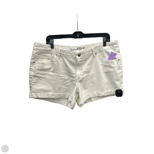 Shorts By Universal Thread In White, Size: 16