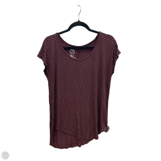 Top Short Sleeve By Maurices In Maroon, Size: M