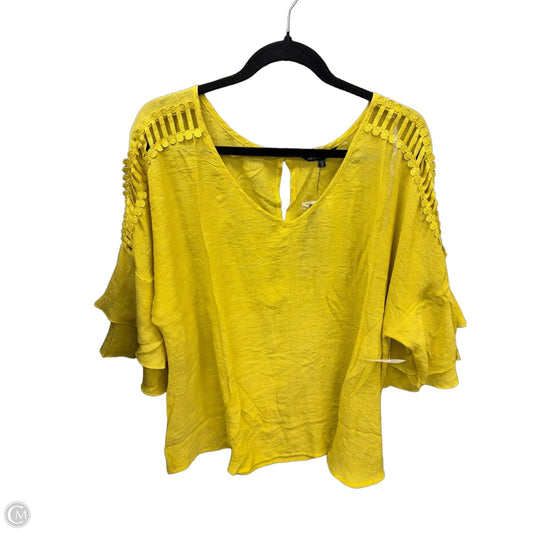 Top Short Sleeve By Unique Spectrum In Yellow, Size: 3x