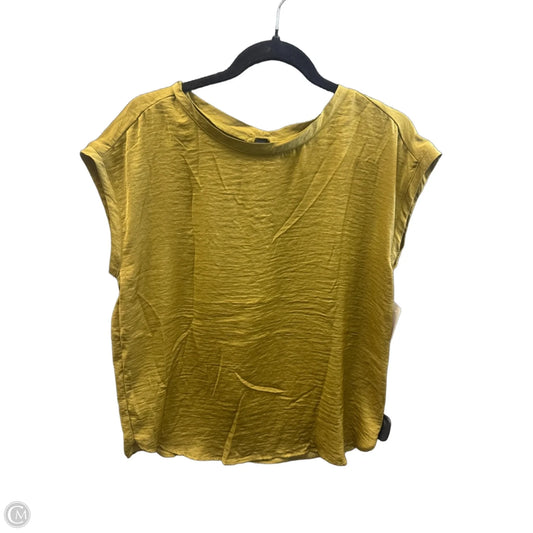 Top Short Sleeve By H&m In Green, Size: M