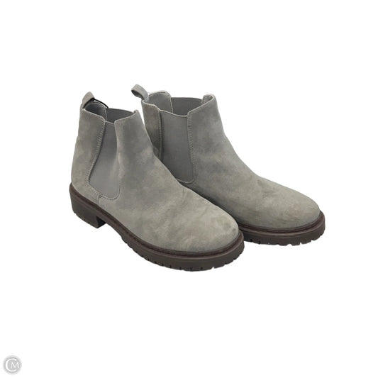 Boots Ankle Flats By Clothes Mentor In Grey, Size: 7.5