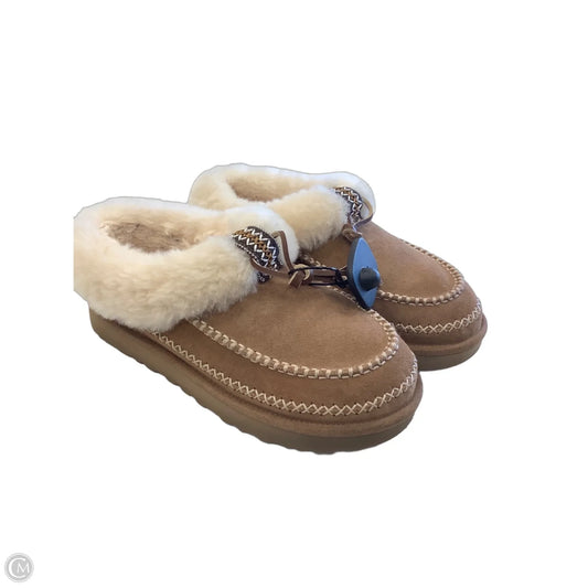 Shoes Designer By Ugg In Brown, Size: 9