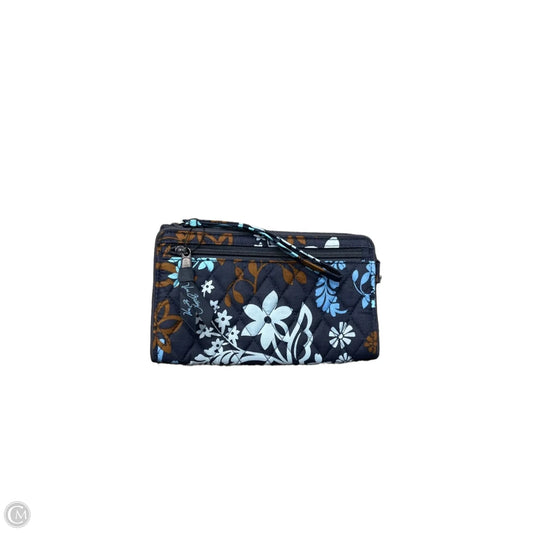 Wristlet By Vera Bradley, Size: Medium