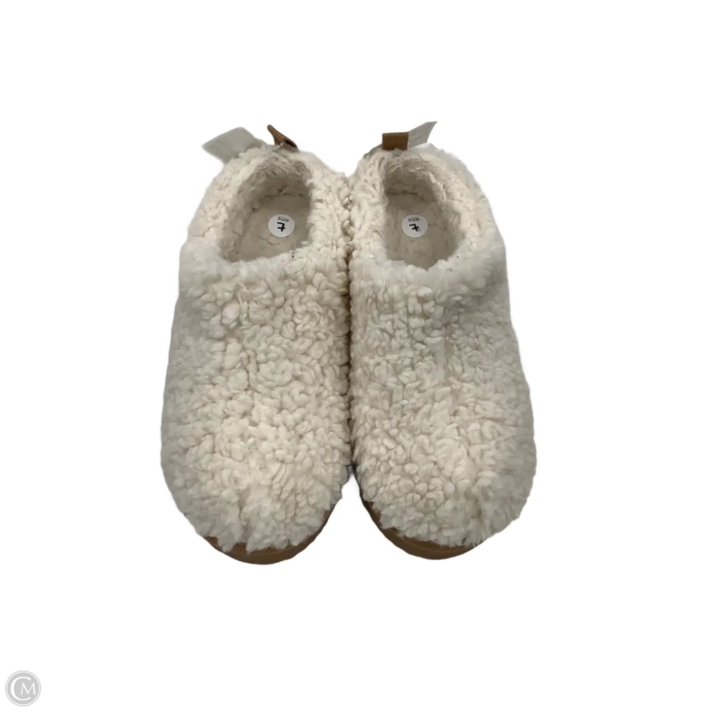 Slippers By Clothes Mentor In Cream, Size: 7