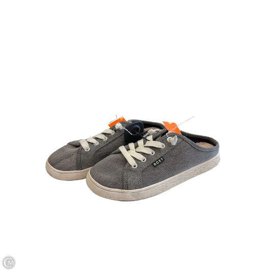 Shoes Sneakers By Roxy In Grey, Size: 8.5