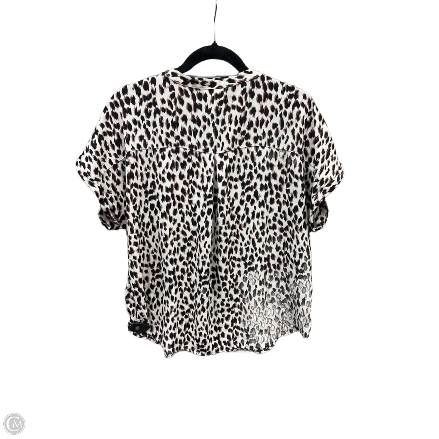 Top Short Sleeve By Maurices In Animal Print, Size: L