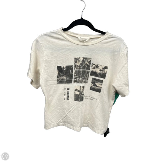 Top Short Sleeve By Clothes Mentor In Cream, Size: S