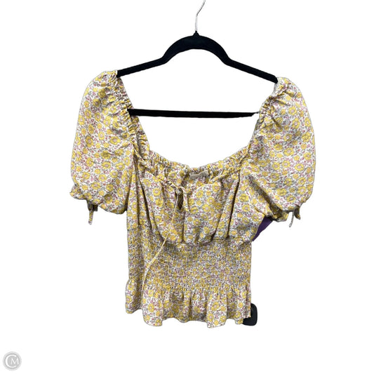 Top Short Sleeve By Clothes Mentor In Yellow, Size: M