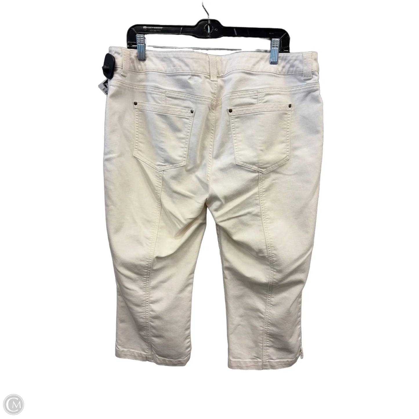 Capris By Chicos In Cream, Size: 14
