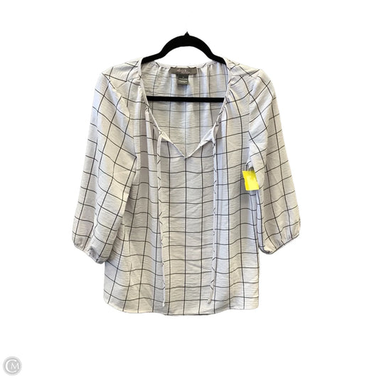 Top Long Sleeve By Clothes Mentor In White, Size: M