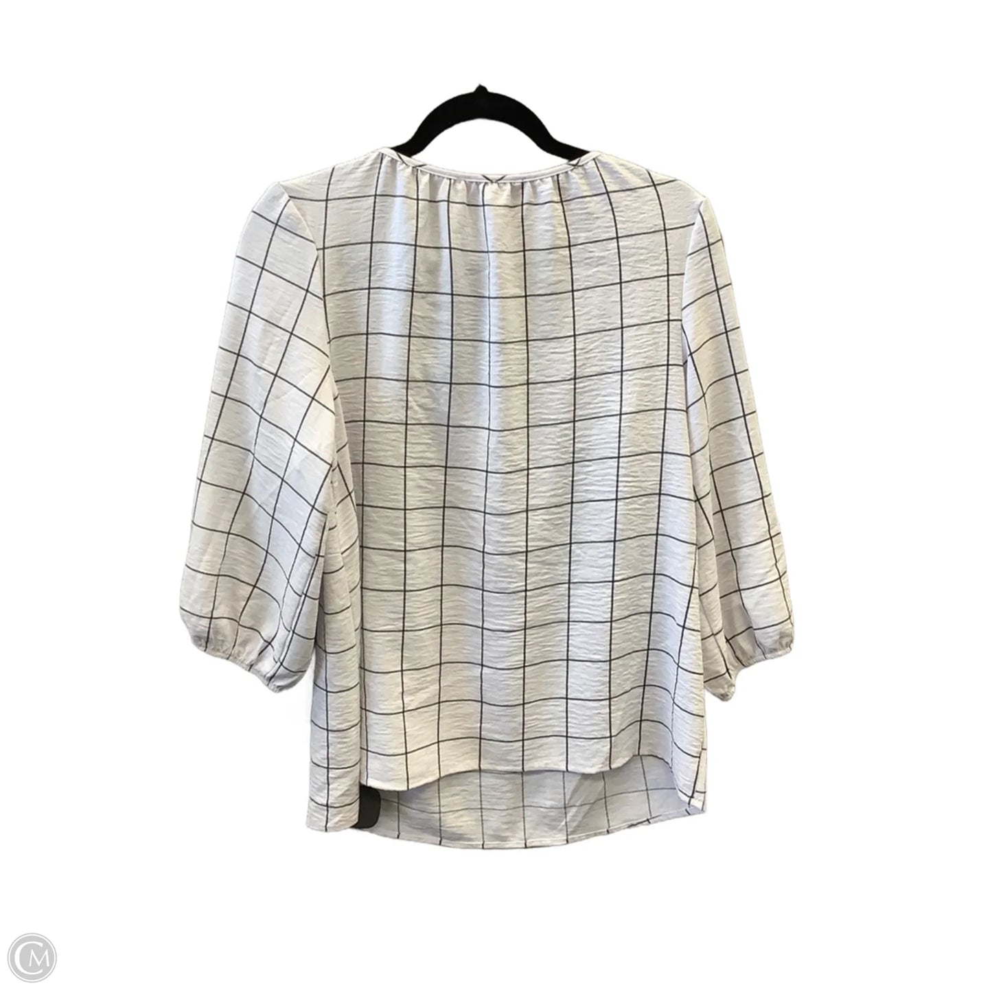 Top Long Sleeve By Clothes Mentor In White, Size: M