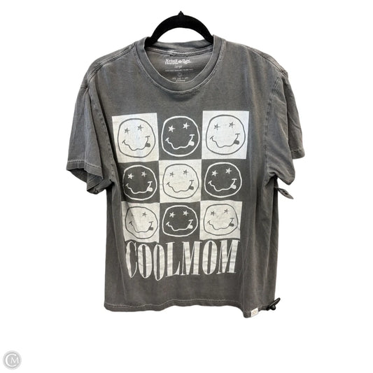 Top Short Sleeve By Clothes Mentor In Grey, Size: L