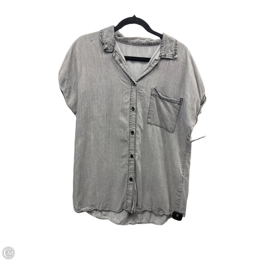 Top Short Sleeve By Clothes Mentor In Grey, Size: L