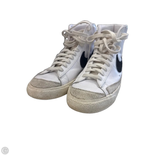 Shoes Sneakers By Nike In White, Size: 9