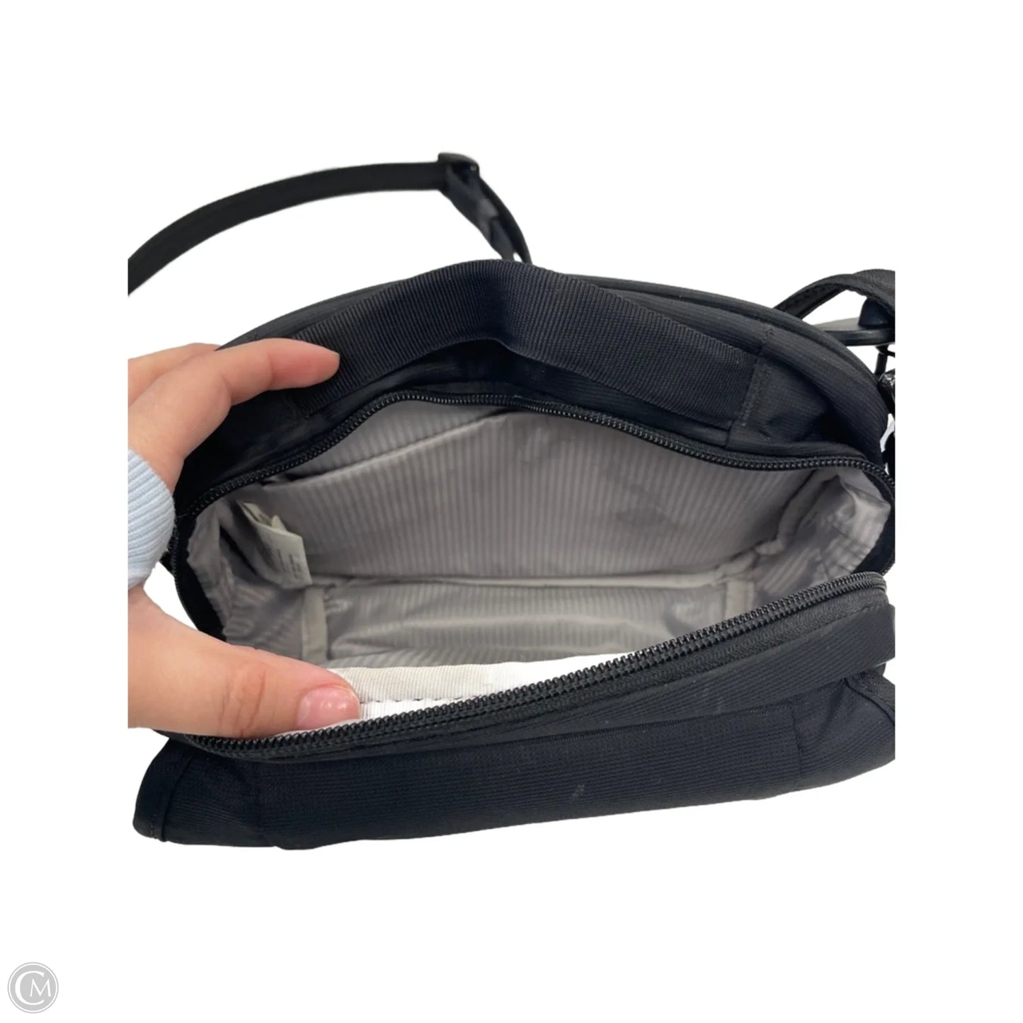 Crossbody By Clothes Mentor, Size: Small