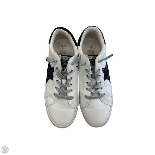 Shoes Sneakers By Vintage Havana In White, Size: 8.5