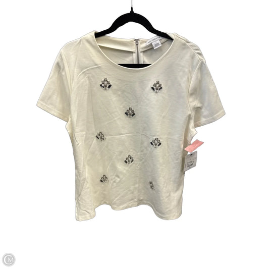 Top Short Sleeve By Liz Claiborne In Cream, Size: L