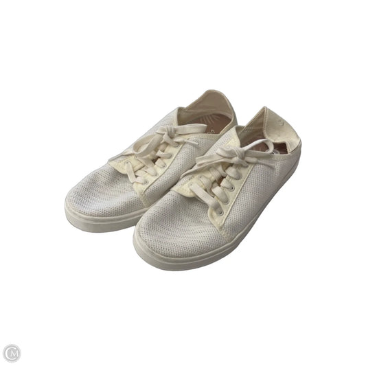 Shoes Sneakers By Olukai In White, Size: 8