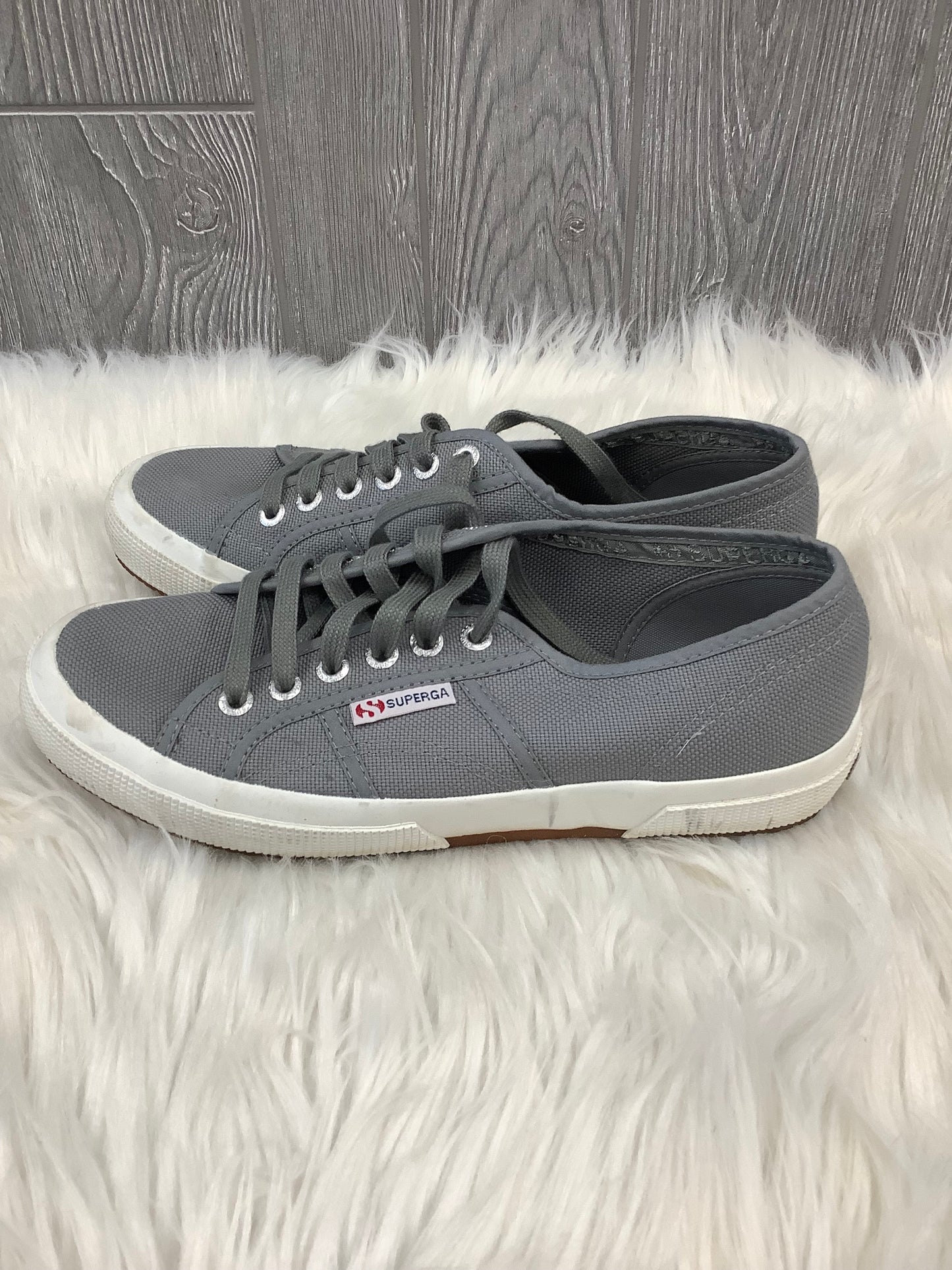 Shoes Sneakers By Superga In Grey, Size: 8