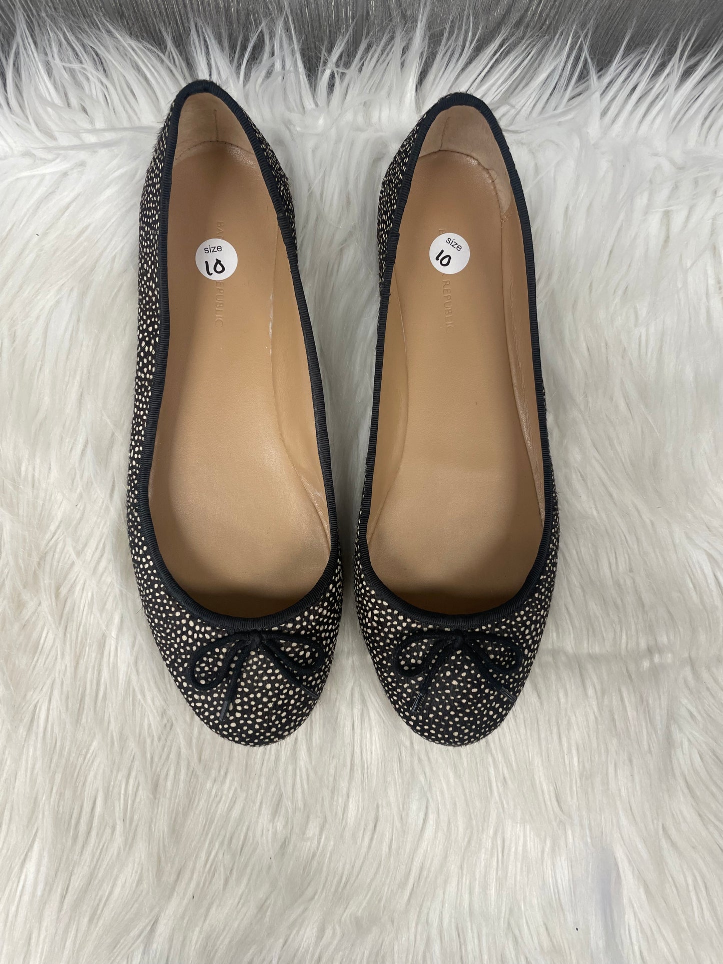 Shoes Flats Ballet By Banana Republic  Size: 10